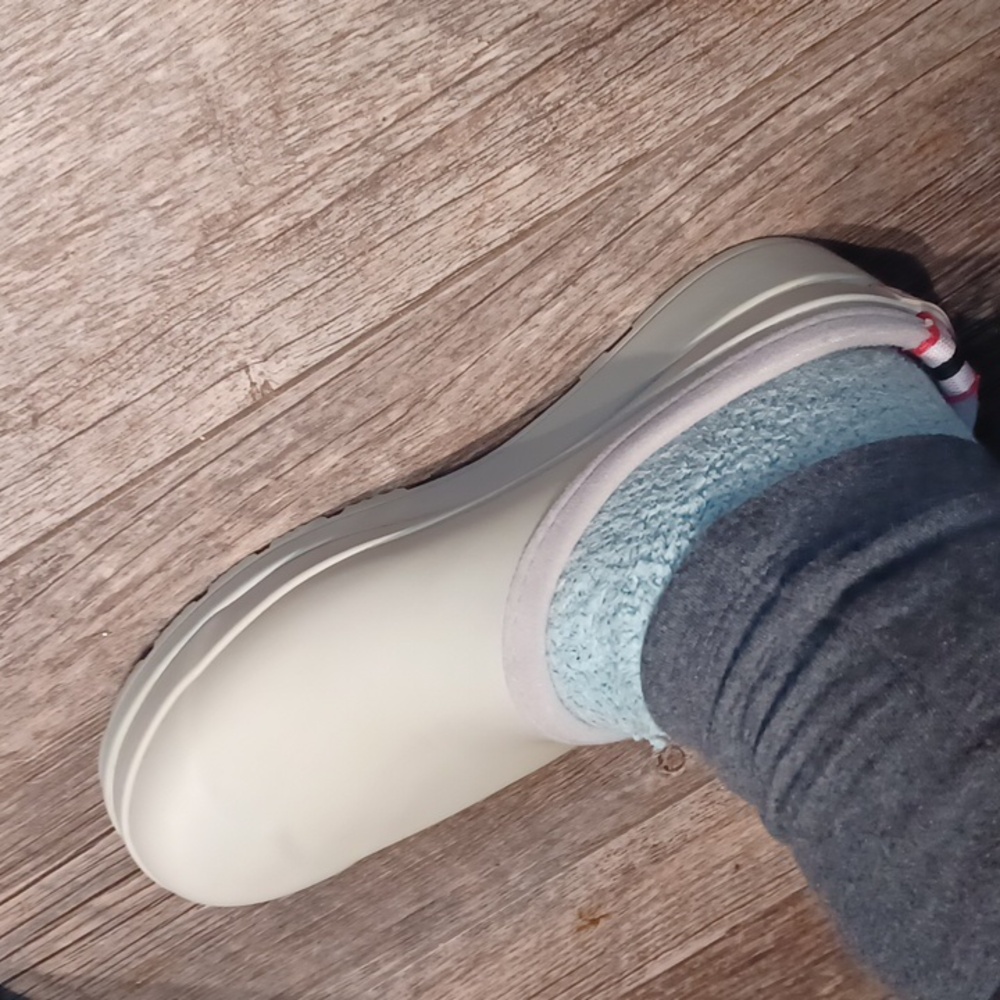 Hunter Clogs - image 13